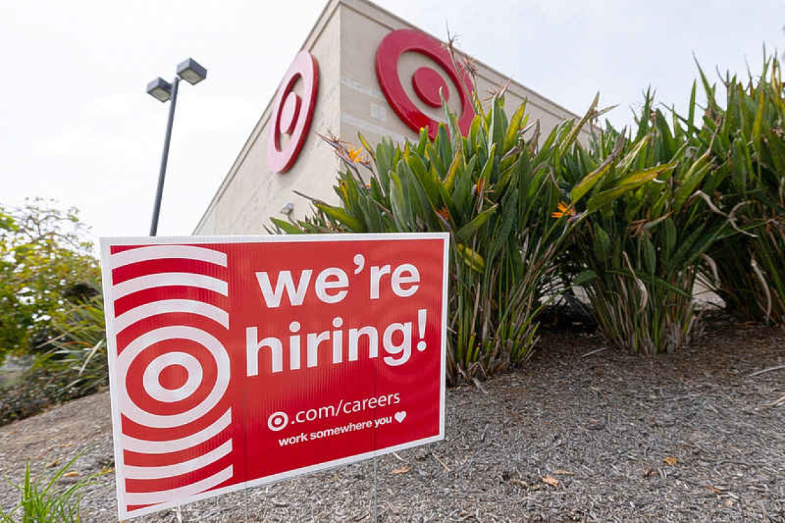 US posts third straight month of job growth